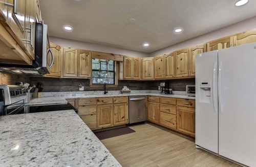 Walnut Mountain Cabin | View-ti-Ful Spendor - Gorgeous Mountain Views -