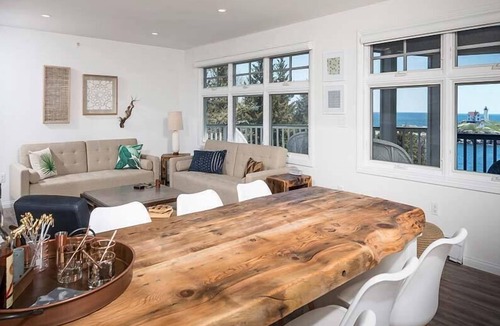 York Beach House | ViewPoint - 3BR Large Balcony Suite 109