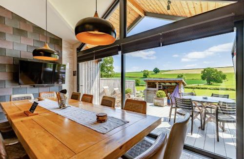 Much Wenlock House | Viewpoint Lodge