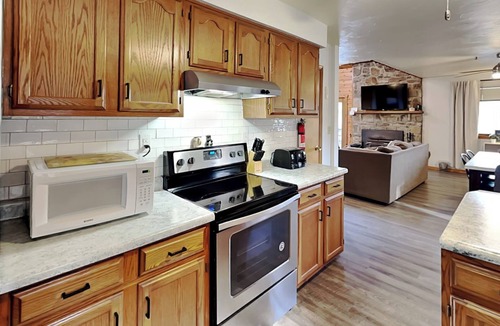 Thayerville House | Views & Brews by Taylor Made Deep Creek