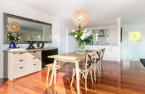 Havelock North House | Views, close to town