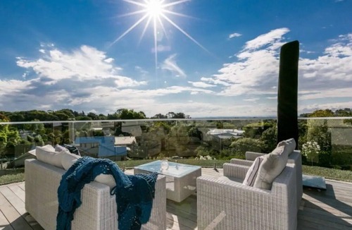 Havelock North House | Views, close to town