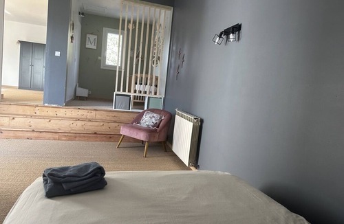 Saint-Martin-de-Londres House | VIEWS-FREE FAMILY HOME ON 4800m2