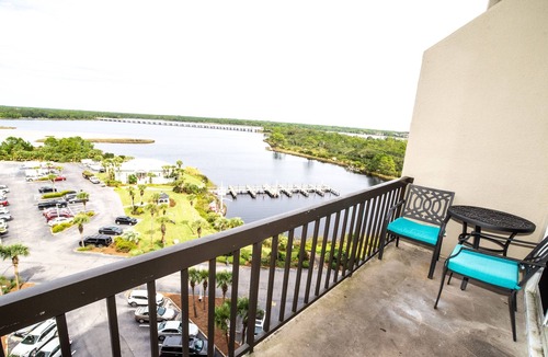 Sunnyside House | Views for miles Pinnacle Port Heated pool Check this out May & Summer