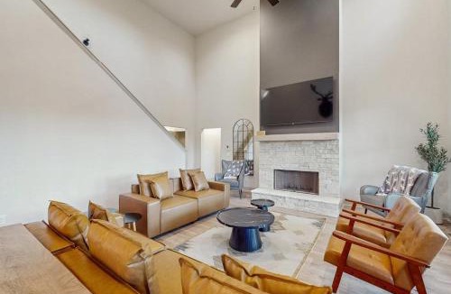 Ellijay House | Views, Games, Gatherings