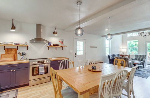 Parthenon Cabin | Views on 12 Acres: Ozark Mountain Cabin!