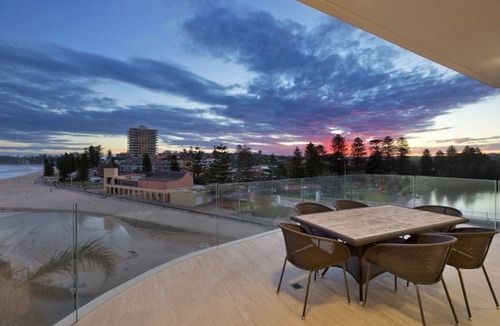 Queenscliff Apartment | Views over Manly Beach