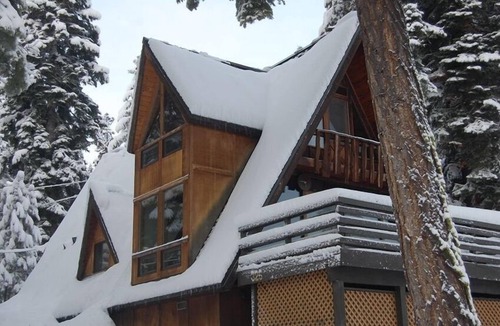 Comstock Acres House | Views, Pet Friendly, Walk to Tahoe City and Trails