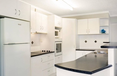 Bongaree Apartment | Views, Pool, Air-Conditioning