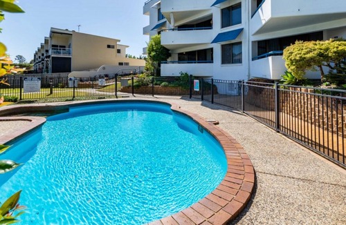 Bongaree Apartment | Views, Pool, Air-Conditioning