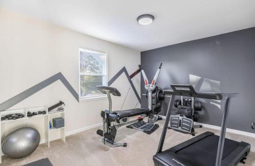 Toms Brook House | Views, Sauna, Theatre, Game Room, Gym, EV Charger
