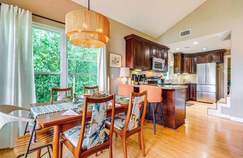 Livingston House | Views, Sunsets & Wildlife: Waterfront Gem in Texas