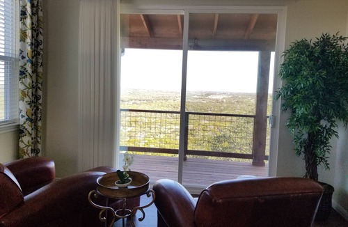 Dripping Springs Villa | VIEWS! Texas Hill Country - Bella Vista