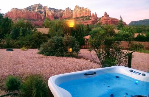 Uptown Sedona House | VIEWS! Uptown Sedona Utopia +Hot Tub
