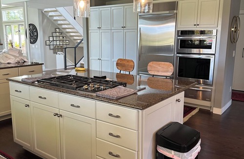 Eden Prairie House | VIEWS, VIEWS, VIEWS- OPEN PLACES, CHARMING SPACES