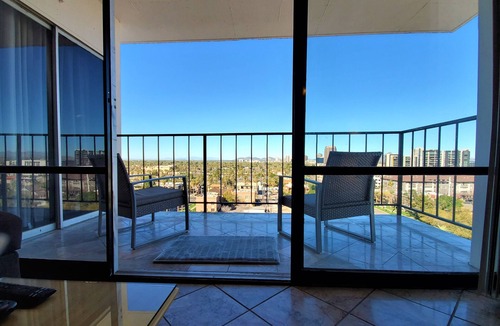 Roosevelt Condo | Viewtastic!