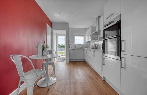 Chesterfield House | Viewtopia House, Chesterfield