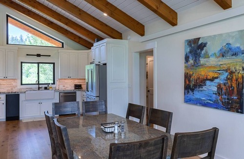 Alpine House | ViewTopia - On 35 Acres Salt River - Trail Riding
