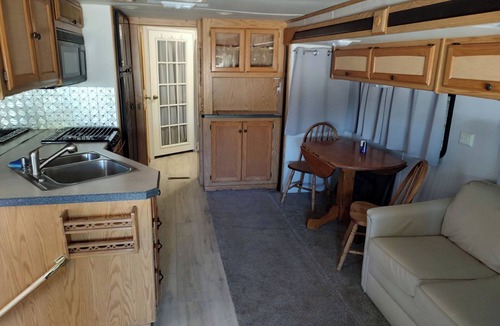 Tombstone House | Vigilante Inn Covered Wagon