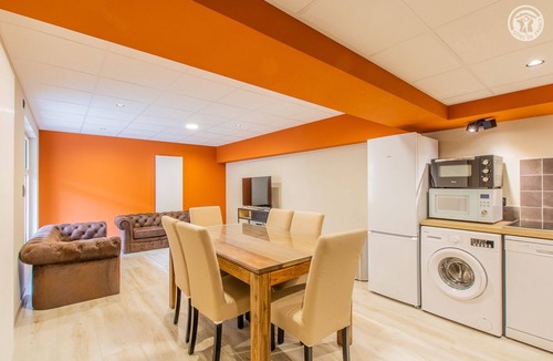 Chaintre House | Vignes en Fleurs - Chaintre