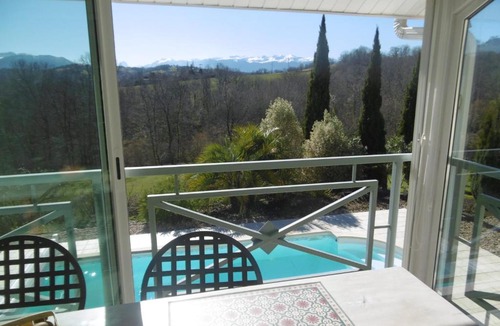 Gan House | VIGNES ET MONTAGNE !