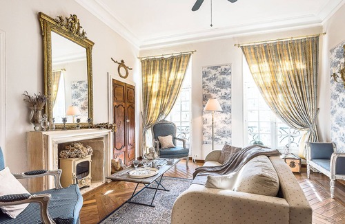 Pezenas Hotel | Vigniamont - Luxury B&B