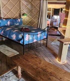 Fairseat House | Vigo Retreat Boat yurt