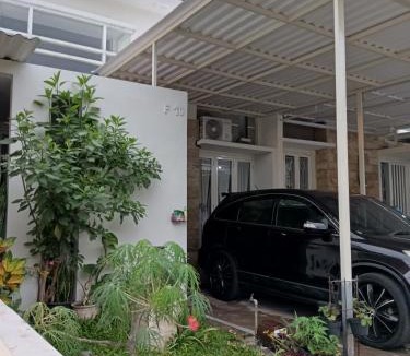 Dinoyo Villa | VIKA Villa Kayana Kota Batu