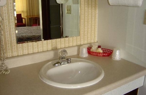 Saint Peter Hotel | Viking Jr. Motel