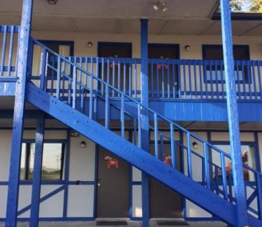 Lindsborg Hotel | Viking Motel