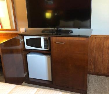Lindsborg Hotel | Viking Motel