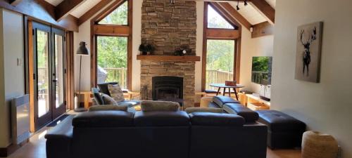 Petite-Riviere-Saint-Francois Ski Chalet | Villa Alpine - Alpin en Foret - Spa