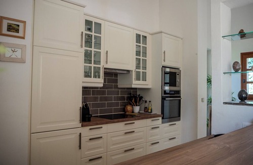 Saint-Michel-l'Observatoire Villa | Villa for 6 people, private pool, garden not overlooked