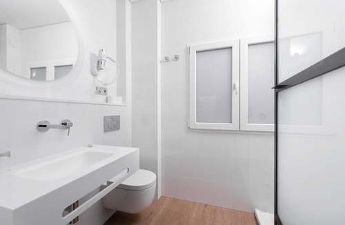 Barri Vell - Santa Creu Hostel | VIL5 by Be Alicante