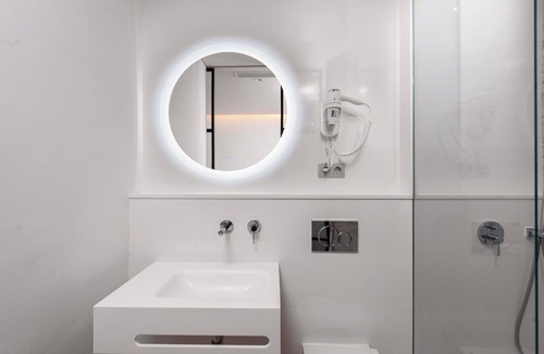 Barri Vell - Santa Creu Hostel | VIL5 by Be Alicante