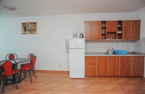 Caska Apartment | Vila Caska -ap1 - for 6 people- Zrce beach, pool, wifi, air conditioner