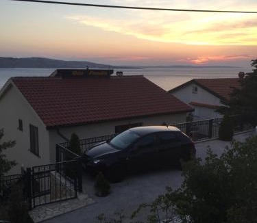 Prizna Apartment | Vila Familia