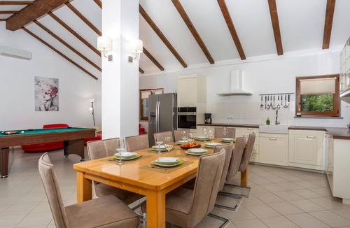 Sveti Vid Dobrinjski Villa | Vila Gostinjac 2 with pool Krk by Villas Guide