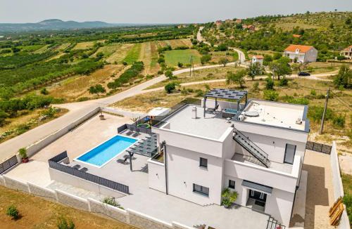 Tinj Villa | Vila Katarina ZadarVillas