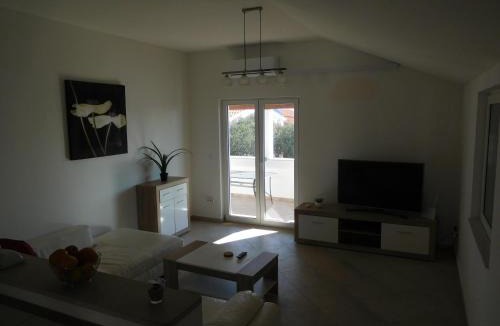 Nin House | Vila Maria Nin