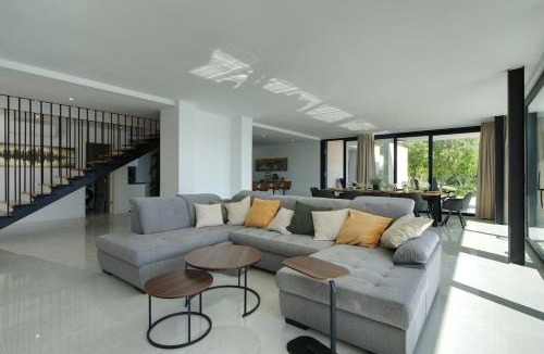 Karlobag Villa | Vila Marita Private Seafront Estate
