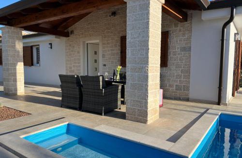 Farini Villa | Vila Milanezi