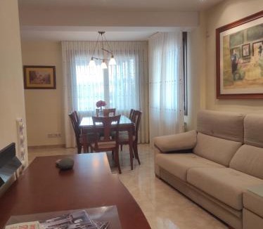 Tolva House | Vila Mont Rebei