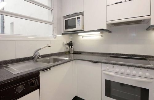 La Vila Olimpica del Poblenou Apartment | Vila Olímpica: Sant Martí - Sardenya by Interhome