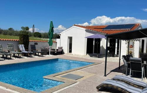 Valtura Villa | Vila Romani by Villas Guide