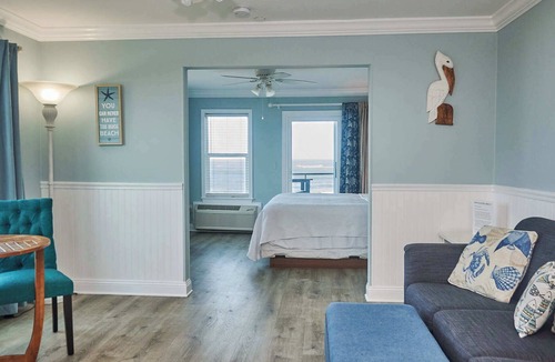 Vilano Beach Hotel | Vilano Beach - Coastal Studio