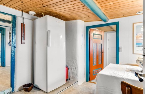 Trans House | "Vili" - 100m from the sea by Interhome