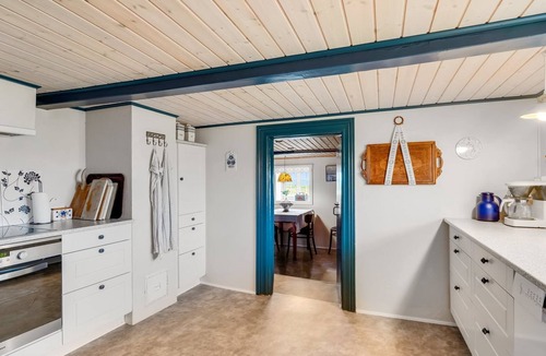 Trans House | "Vili" - 100m from the sea by Interhome