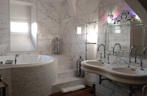 Sainte-Catherine-de-Fierbois House | Villa Alecya