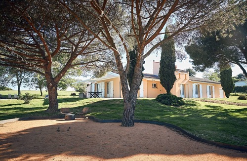 Flourens Villa | Villa à la Campagne Avec Piscine et Terrain de Pétanque à 10 Minutes de Toulouse